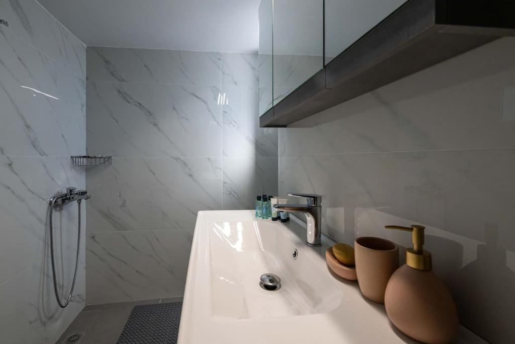 Skyhigh Haven Apartment Kalamata Bagian luar foto