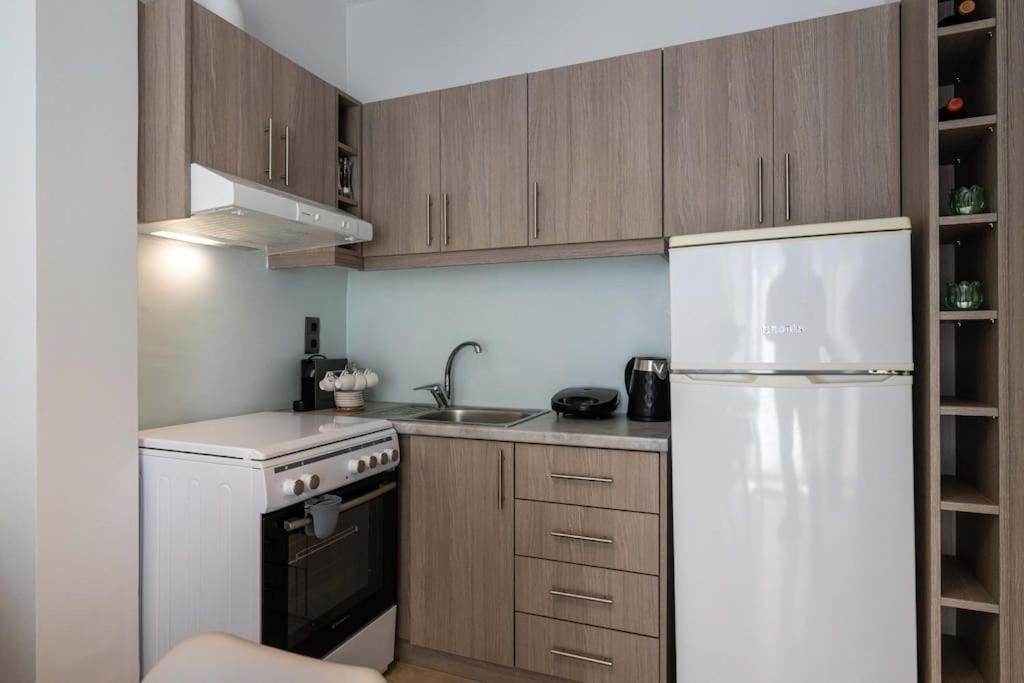 Skyhigh Haven Apartment Kalamata Bagian luar foto