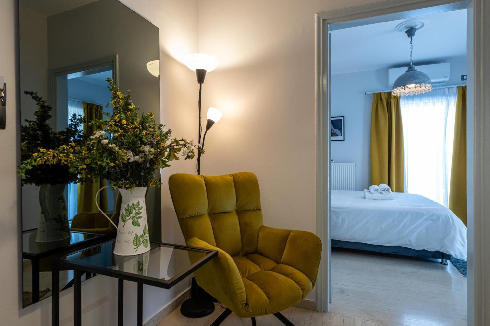 Skyhigh Haven Apartment Kalamata Bagian luar foto