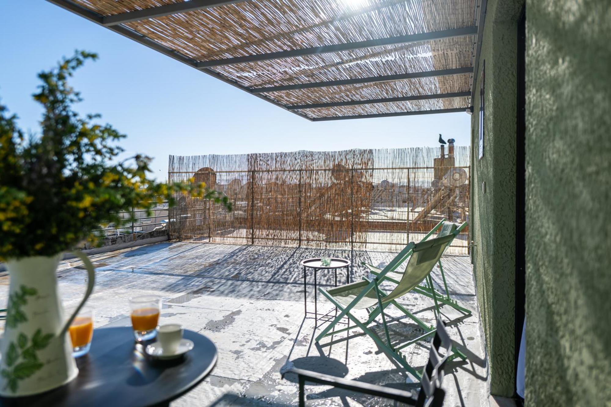 Skyhigh Haven Apartment Kalamata Bagian luar foto