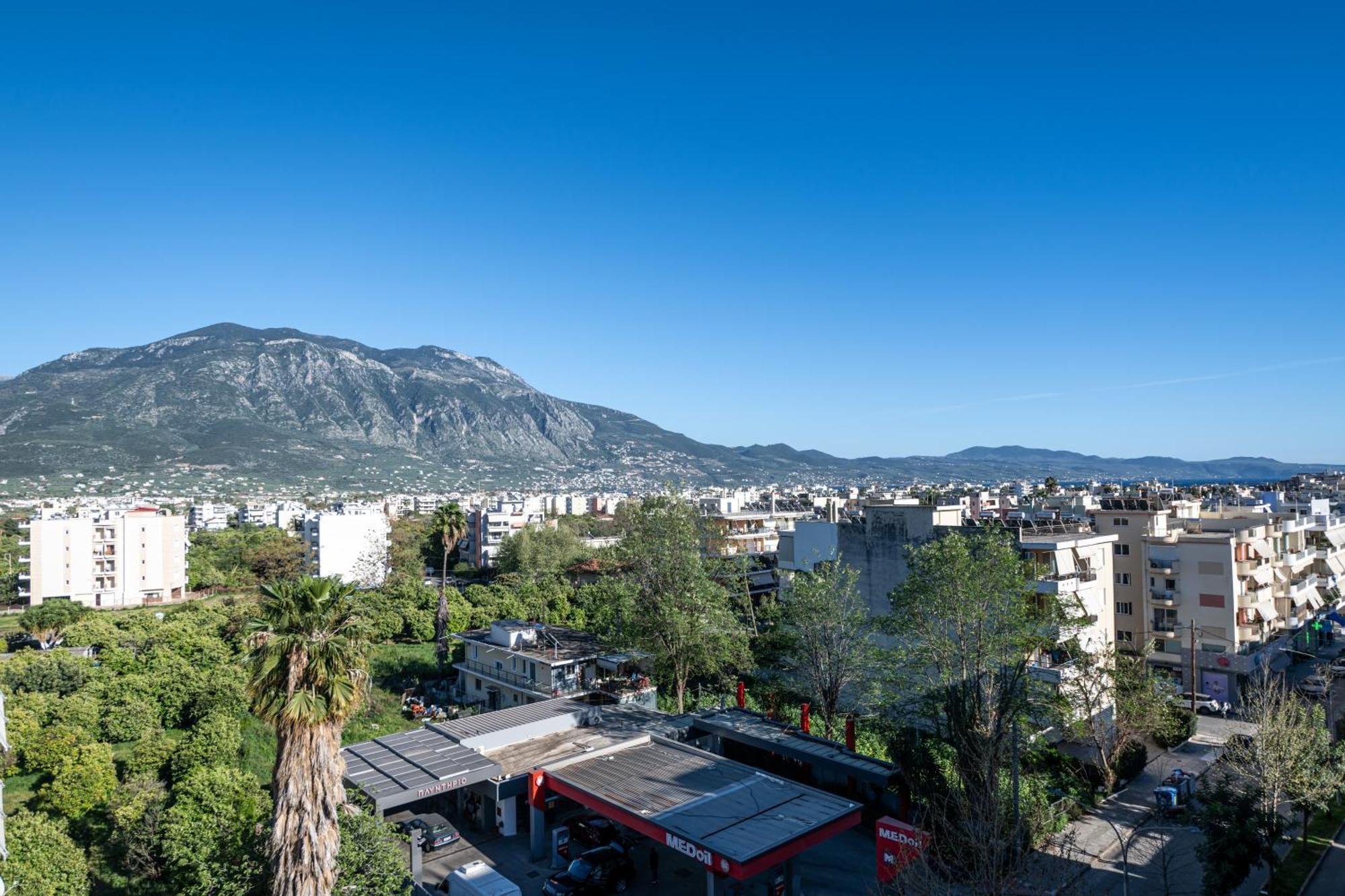Skyhigh Haven Apartment Kalamata Bagian luar foto